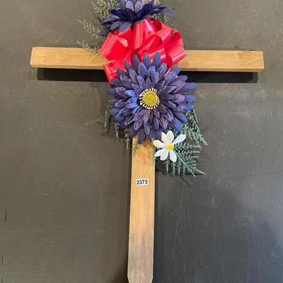 Memorial cross