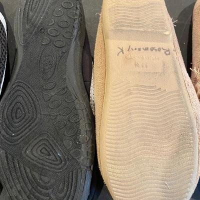Size 11-swim shoes & slippers