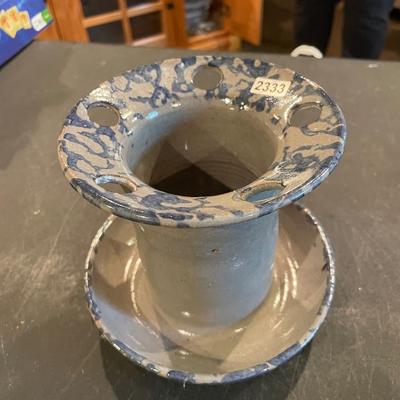 Toothbrush holder