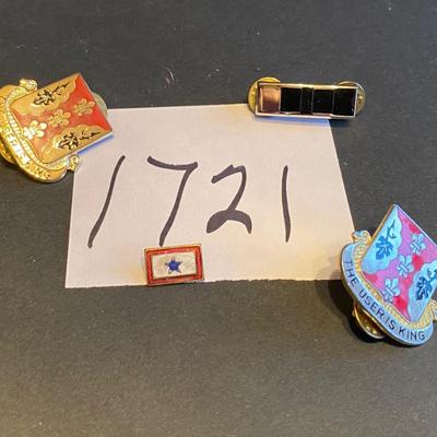 Vintage US Military Pins