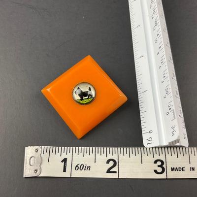 -43- BROOCH | Bakelite Intaglio Scotty Dog Pin
