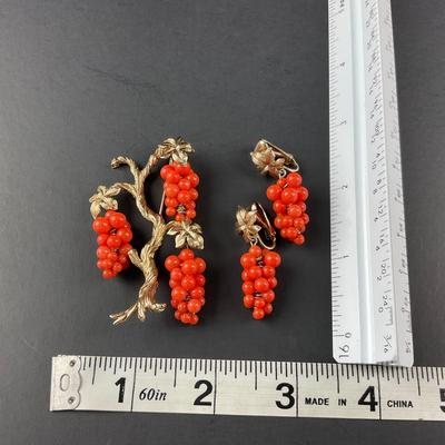-45- MARVELLA | 1950’s Grape Cluster Pin & Earrings | Marked