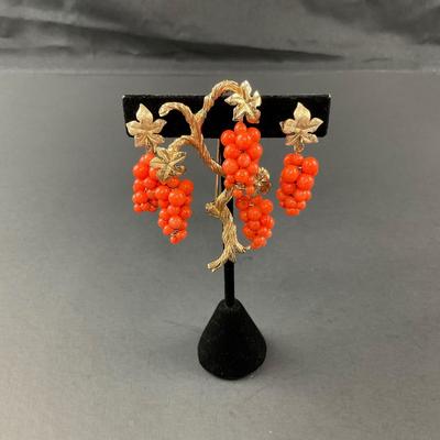 -45- MARVELLA | 1950’s Grape Cluster Pin & Earrings | Marked