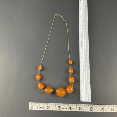 -49- COSTUME | 1940’s Amber Set In Gold Tone Chain