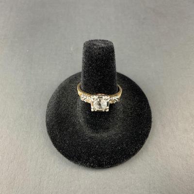 -60- FINE JEWELRY | MM 10Kt Gold Ring | Marked