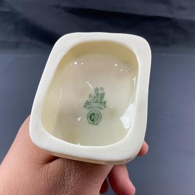 -62- BELLEEK | Luster Coral Ring Holder | 6th Mark