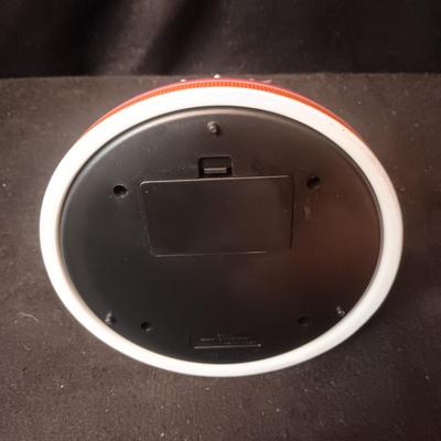 WALT DISNEY TIGGER CLOCK WITH A GLASS DOME
