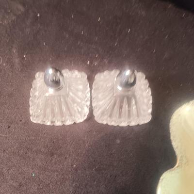 SALT/PEPPER SHAKERS OCCUPIED JAPAN, MINT GREEN RUFFLED BOWL