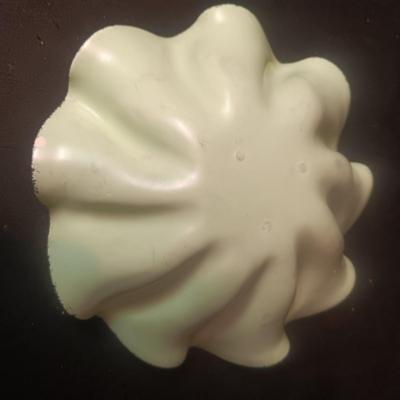 SALT/PEPPER SHAKERS OCCUPIED JAPAN, MINT GREEN RUFFLED BOWL
