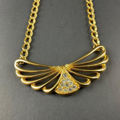 -64- COSTUME | Gold Tone Necklace & Earrings Set