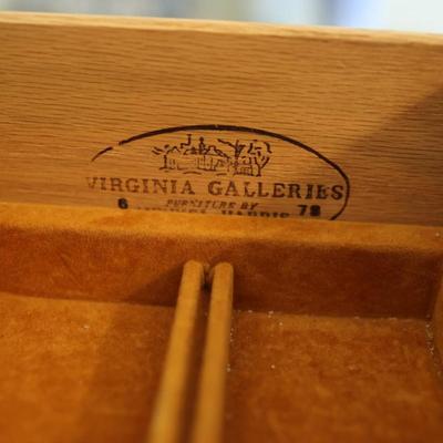 HENKEL-HARRIS Mahogany (8) Drawer Dresser - Lingerie Chest