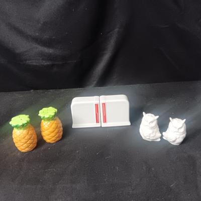 3 PAIRS OF SALT & PEPPER SHAKERS