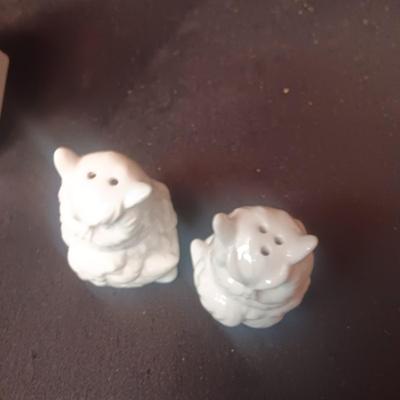 3 PAIRS OF SALT & PEPPER SHAKERS