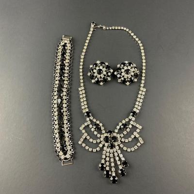 -75- COSTUME | Mixed Lot Of Black & Rhinestone Jewelry