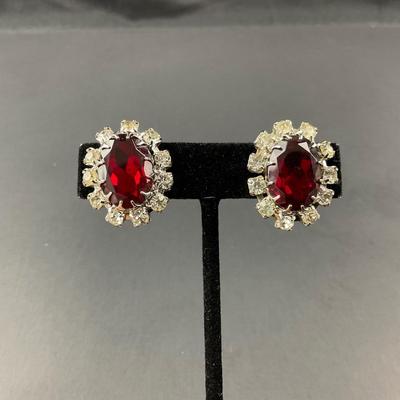 -78- COSTUME | Red & Rhinestone Bracelet & Earrings