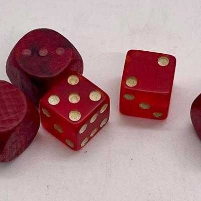 5 Vintage Dice, red