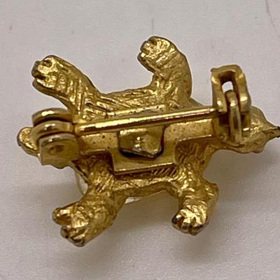 Itty Bitty Turtle Pin, vintage