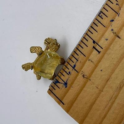 Itty Bitty Turtle Pin, vintage