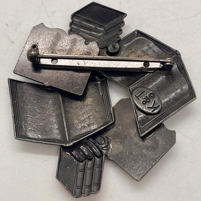 Book Lovers Pin or Brooch
