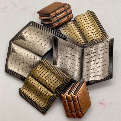 Book Lovers Pin or Brooch