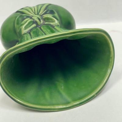 Green Pottery Vase 1930's / 1940's Vintage Shawnee USA # 819