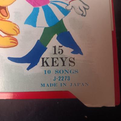 1967 WALT DISNEY PROD. PIANO WITH BOOK