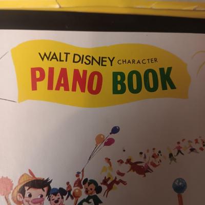 1967 WALT DISNEY PROD. PIANO WITH BOOK