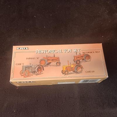 NEW ERTL 4 PC DIE-CAST HISTORICAL TOY SET