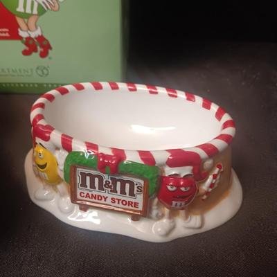 NEW DEPARTMENT 56 M&M's LIGHTED HOUSE & CANDY DISH