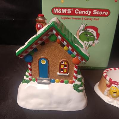NEW DEPARTMENT 56 M&M's LIGHTED HOUSE & CANDY DISH