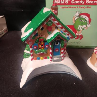 NEW DEPARTMENT 56 M&M's LIGHTED HOUSE & CANDY DISH