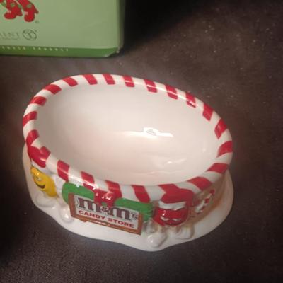 NEW DEPARTMENT 56 M&M's LIGHTED HOUSE & CANDY DISH