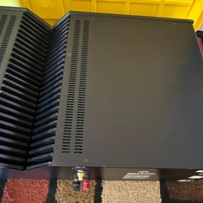 Aragon 8008 Two Channel Solid State Stereo Amplifier