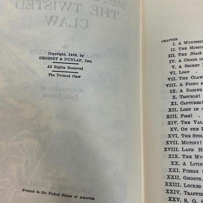 Vintage 1962 Edition of the Hardy Boys "The Twisted Claw" Book #18