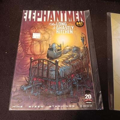 2 COMIC BOOKS (5)