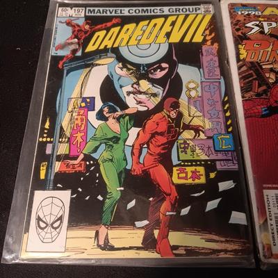 2 COMIC BOOKS (11)