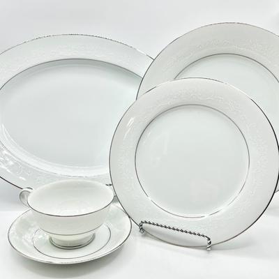 NORITAKE ~ Whitehall ~ 5 Pc Service For 8 ~ (45 Pieces Total) ~ *Read Details