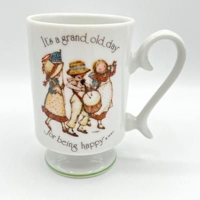 HOLLY HOBBIE ~ Green Band ~ Set Of Six (6) Ceramic Footed Mugs