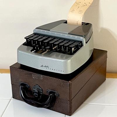 LA SALLE ~ Vtg. Stenotype