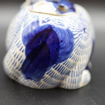 Vintage Nancy Lopez Blue and White Ceramic Crackle Cat