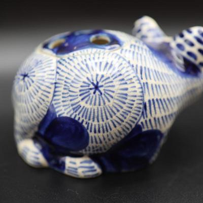 Vintage Nancy Lopez Blue and White Ceramic Crackle Cat
