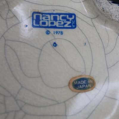 Vintage Nancy Lopez Blue and White Ceramic Crackle Cat