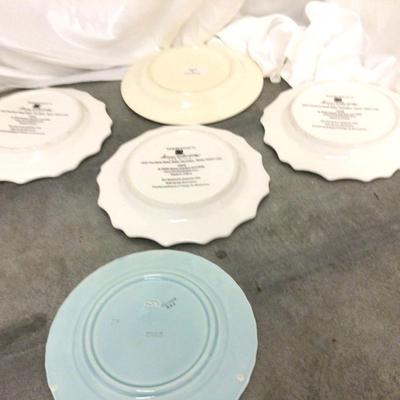 Decorative Collector Plates Lot