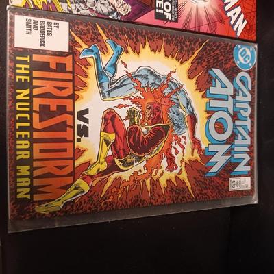 4 COMIC BOOKS (1)