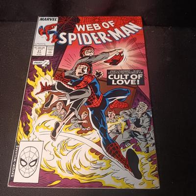 4 COMIC BOOKS (1)