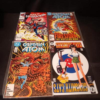 4 COMIC BOOKS (1)