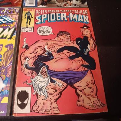 4 COMIC BOOKS (2)