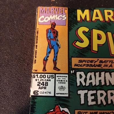 4 COMIC BOOKS (3)
