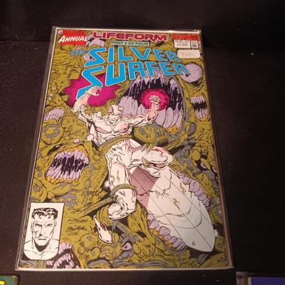 4 COMIC BOOKS (3)