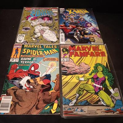 4 COMIC BOOKS (3)